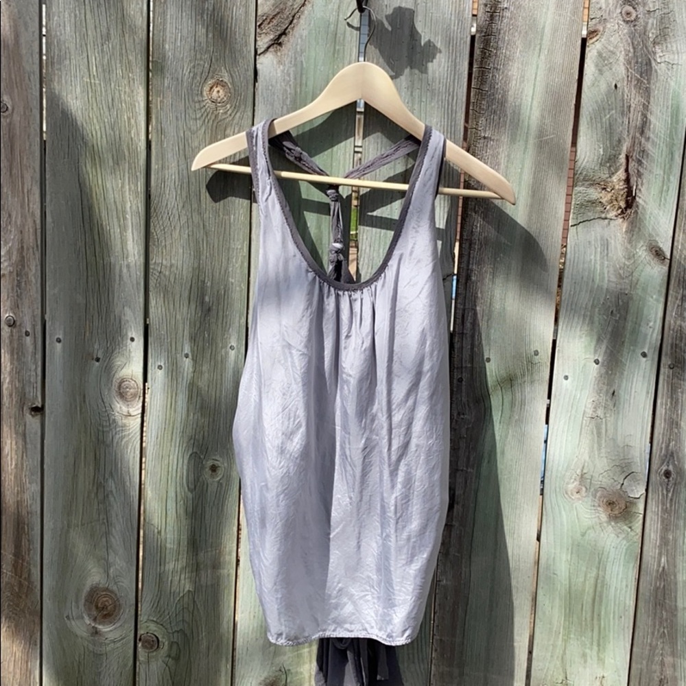 Brochure Walker Grey tank 100% silk Sz L